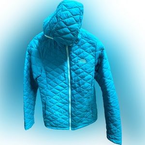 North Face ThermoBall Women’s Size Medium Jacket